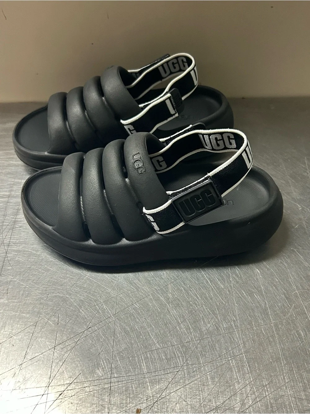 Ugg Sandals Size 13 Kids